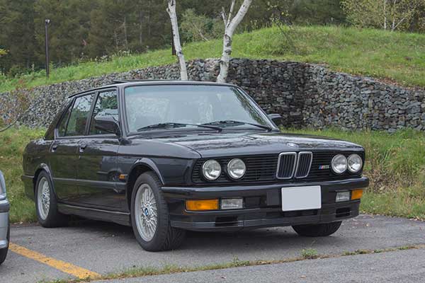 BMW E28 M5